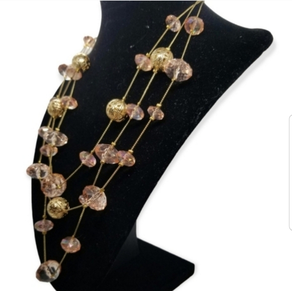 VINTAGE PINK ACRYLIC CRYSTAL & GOLDTONED LAYERED STATEMENT NECKLACE - Picture 2 of 4